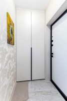 Superior-Apartment, Balkon, Stadtblick | Innenbereich