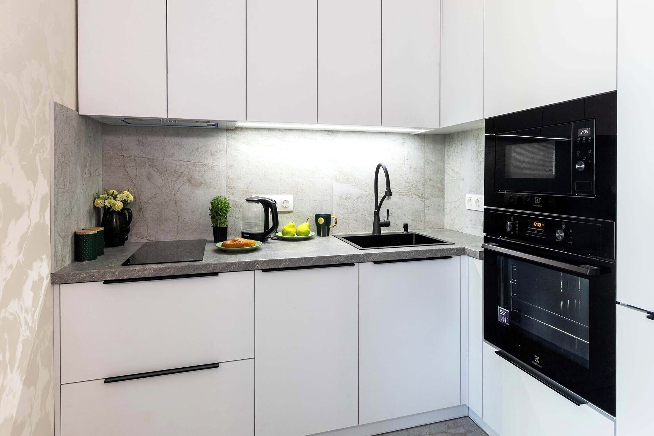 Superior Apartment, Balcony, City View | Private kitchen