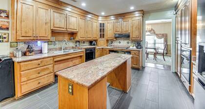 5 Mi to Coliseum! Spacious Home in Hampton Roads