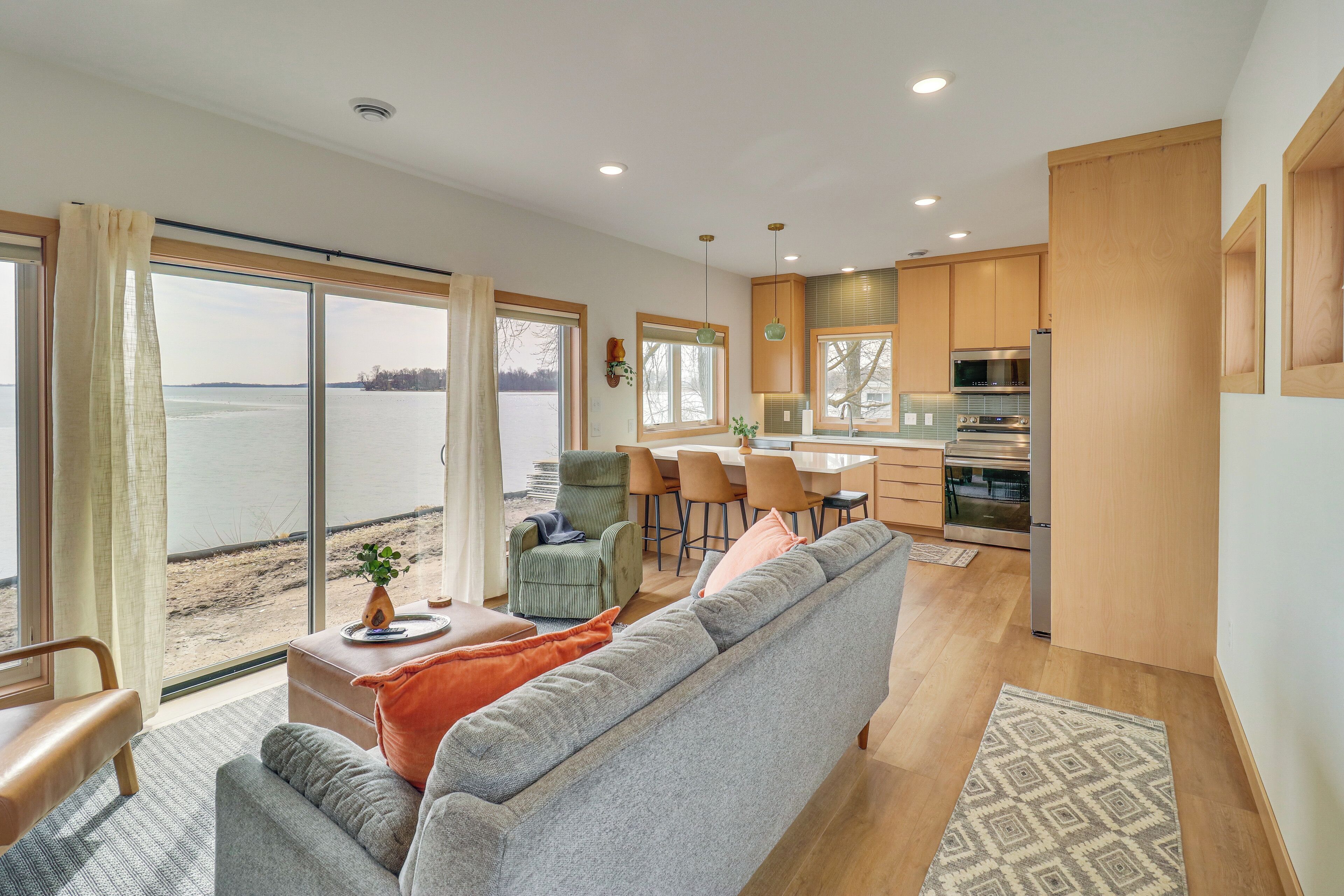 House (3 Bedrooms) | Front of property