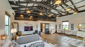 House (1 Bedroom) | Interior