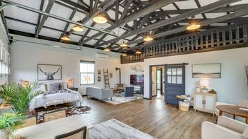 House (1 Bedroom) | Interior