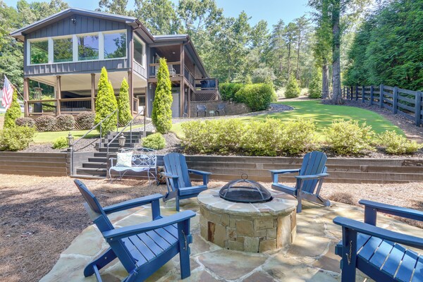 Boat Dock + Yard: Lake Lanier Gem In Gainesville - Lake Lanier, GA