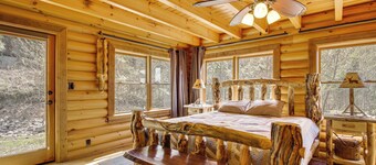 210-acre Cabin w/ Trails & Hot Tub in Tuscumbia!