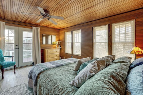 Walk to Beach! Serene Lake Michigan Home w/ Deck