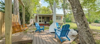 Bushnell Riverside Retreat w/ Hot Tub & Game Shed