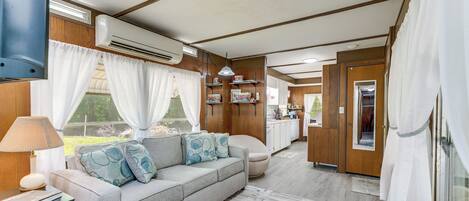 House (1 Bedroom) | Interior