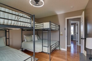 Interior - Northern Kentucky Gem w/ Yard & In-ground Pool! (California)
