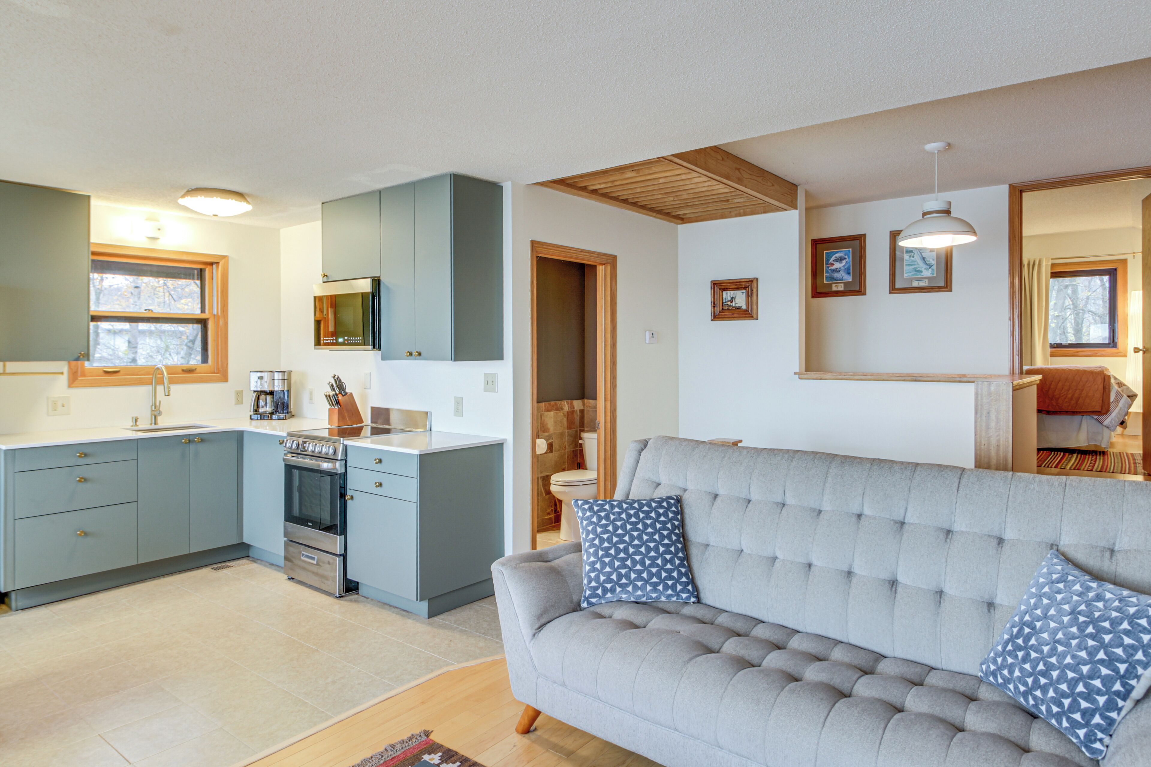 House (2 Bedrooms) | Interior