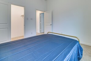 Interior - Near Lake & Family Fun! Spacious Oak Point Home (Little Elm)