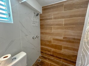 Shower, hair dryer, towels, soap - Anvil Forest Escape II|2PPL| PooL|Generator|PKG| 15 min Beach (Rio Grande)