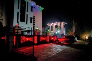 Unclassified image, 3 of 14, button - Orison Hotel (Owerri)