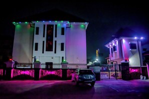 Unclassified image, 2 of 14, button - Orison Hotel (Owerri)