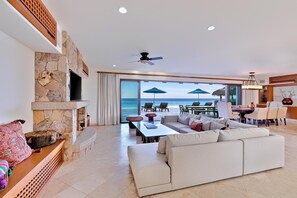TV, fireplace, stereo - Villa Bahia & Casa Tortuga Los Frailes: Dual Compound, Chef Avail. (Los Frailes)