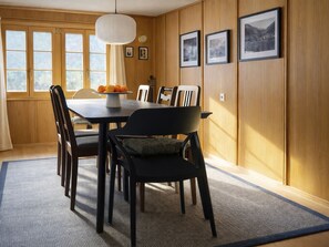 Dining - Bütschelshus by Interhome (Kandersteg)