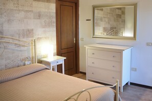 Room - Tourist Location Rainbow "Family Loft" (Roccavivara)