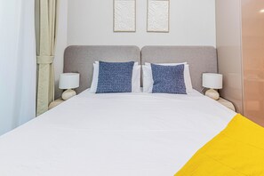 Iron/ironing board, free WiFi - Stylish Studio in Business Bay (Dubai)