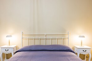 Classic Room | Interior - Luxury Toledo 22 (Naples)