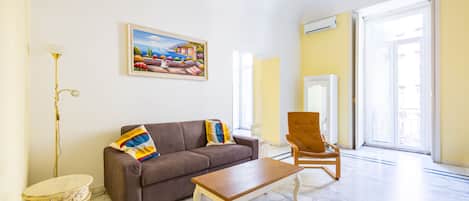 Apartment (1 Bedroom) | Front of property