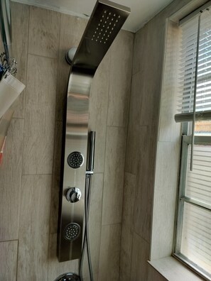 Bidet, towels, soap, toilet paper - Perfect getaway in Little Havana_LH1 (Miami)