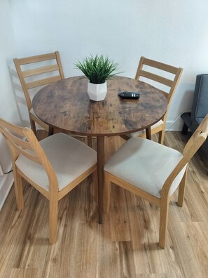 Dining - Perfect getaway in Little Havana_LH1 (Miami)