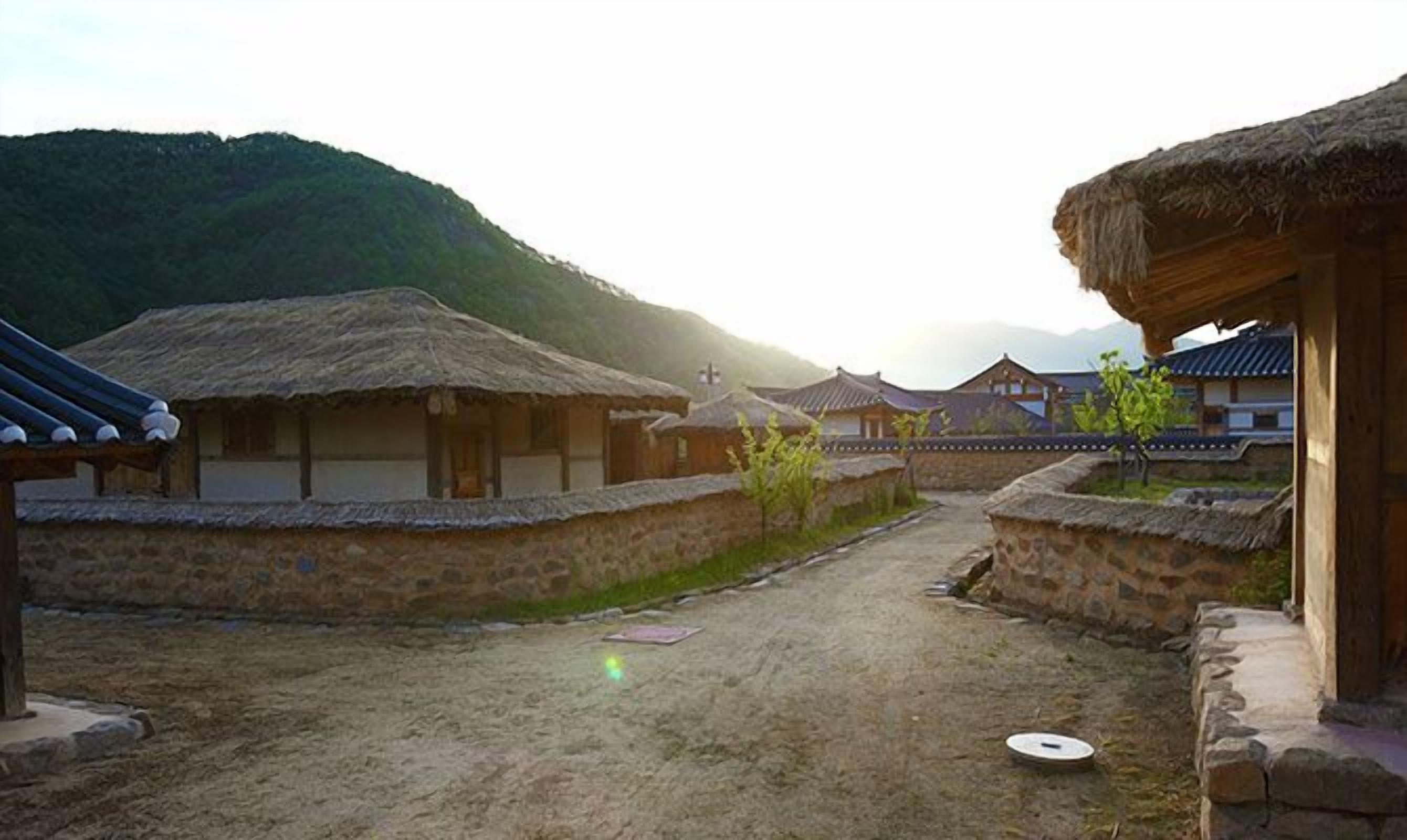 Gyosu-daek | Exterior