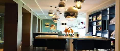 Bar (in der Unterkunft)