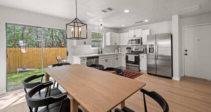 Modern Home near UTSA and Six Flags