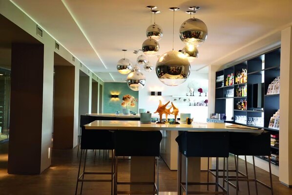 Bar (in der Unterkunft)