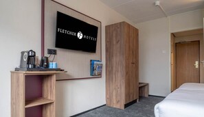 Room - Nature Lover’s Dream: Cycling, and Pool Access in Peaceful Surroundings (Zeegse)