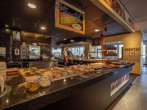 Peaceful Retreat: Cycling, Nature Trails, Sauna and Indoor Pool - 2 Units