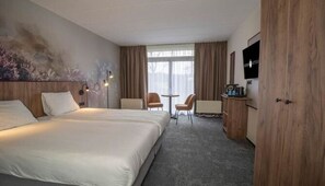 Room - Peaceful Retreat: Cycling, Nature Trails, Sauna and Indoor Pool - 2 Units (Zeegse)