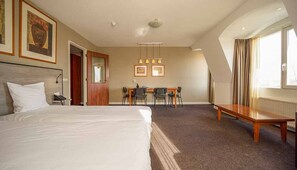 Room - Relaxing Stay Near the Beach, Nature Reserves & Museums! Free Parking, Breakfast (Noordwijk)