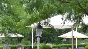 Outdoor dining - Unwind Near the Beach, Nature Reserves & Museums | Free Parking, Breakfast (Noordwijk)