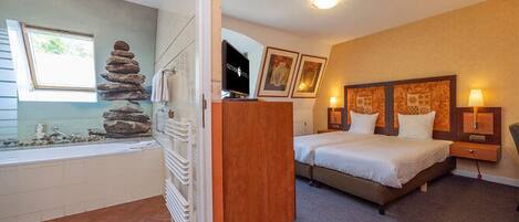 Iron/ironing board, free WiFi, bed sheets, wheelchair access