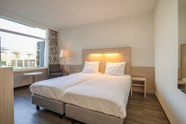 Comfortable Unit with Two Twin size beds