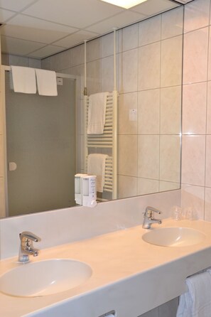 Bathroom - Minutes from the Lake, Dunes, and Coastal Walks! Free Breakfast, Parking! (Brielle)