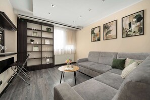 TV - Climatic Studio with Projector | Old Town, 200 m to Market Square (Wrocław)