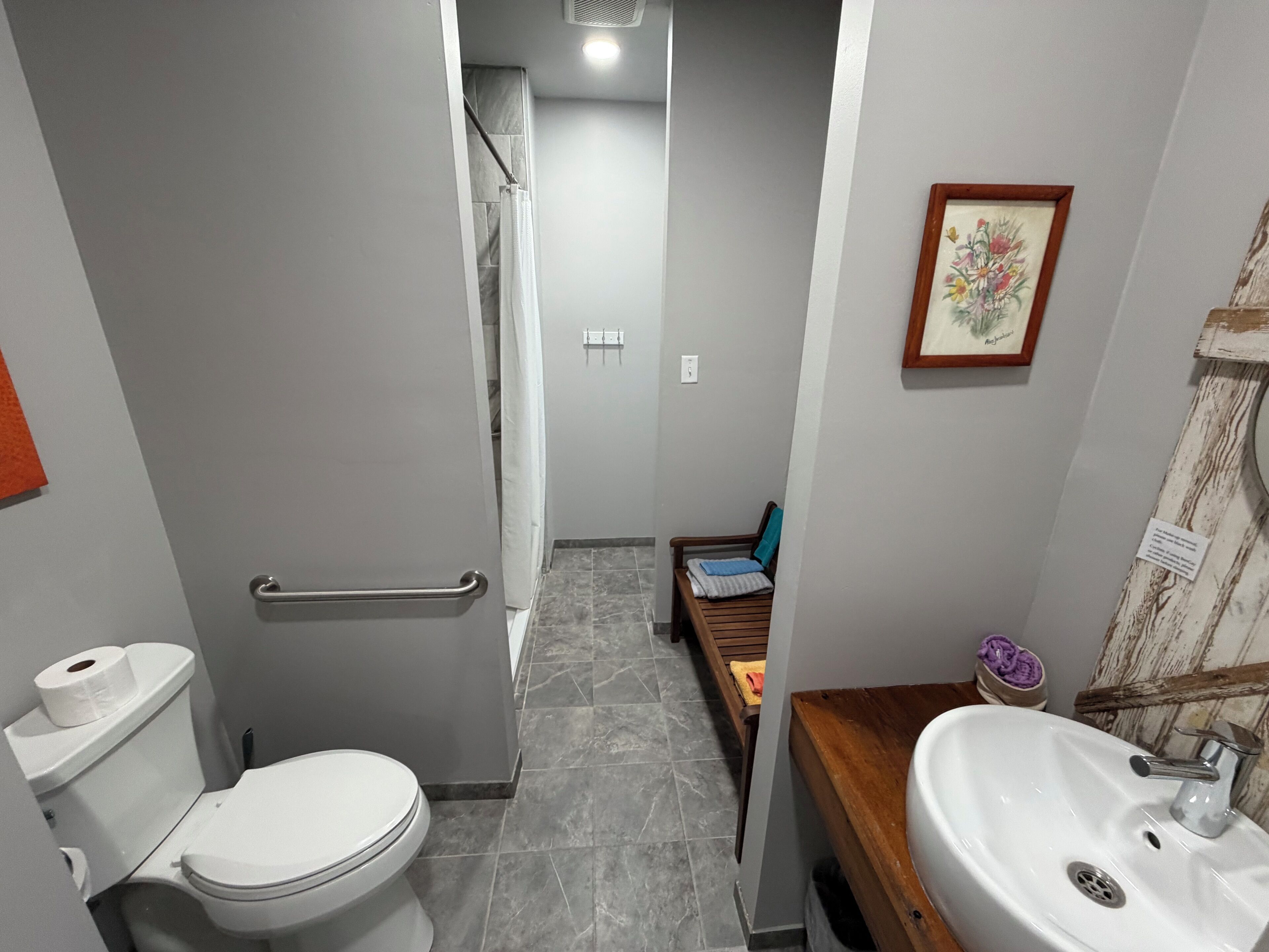 Superior Single Room | Bathroom | Shower, hair dryer, towels, soap