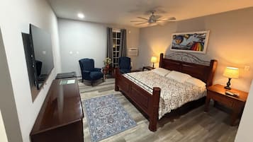 Superior Single Room | Living area