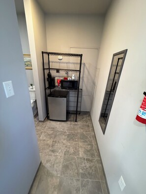 Superior Single Room | Interior - Germantown Inn & Lounge (Hermann)