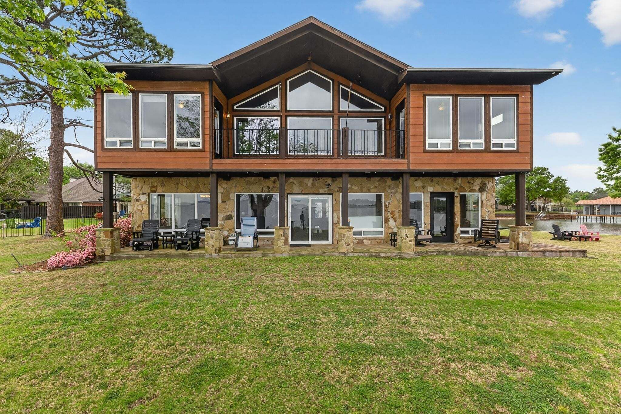 Nhà, 5 phòng ngủ | Ngoại thất