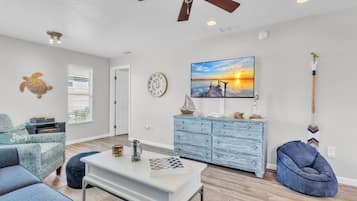 House, 2 Bedrooms | Living area