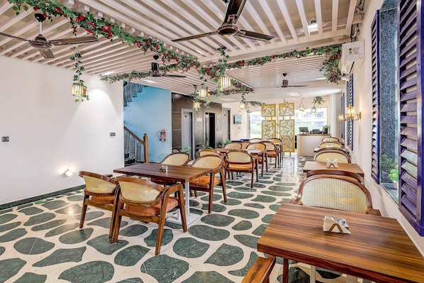 House | Dining