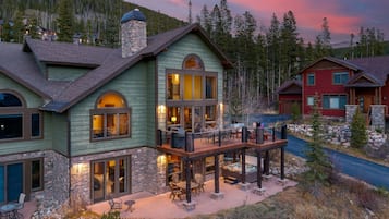 Casa geminada, 5 quartos | Fachada