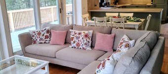 Idyllic house by the sea with motorboat - Scandinavian, child-friendly, modern