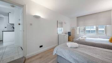 1 bedroom, iron/ironing board, travel cot, free WiFi