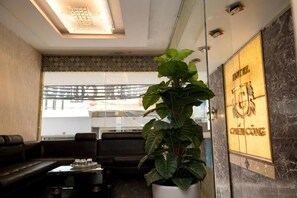 Interior detail - Chien Cong Hotel (Ha Long)