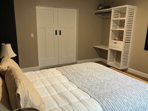 1 habitación, tabla de planchar con plancha, internet y ropa de cama 