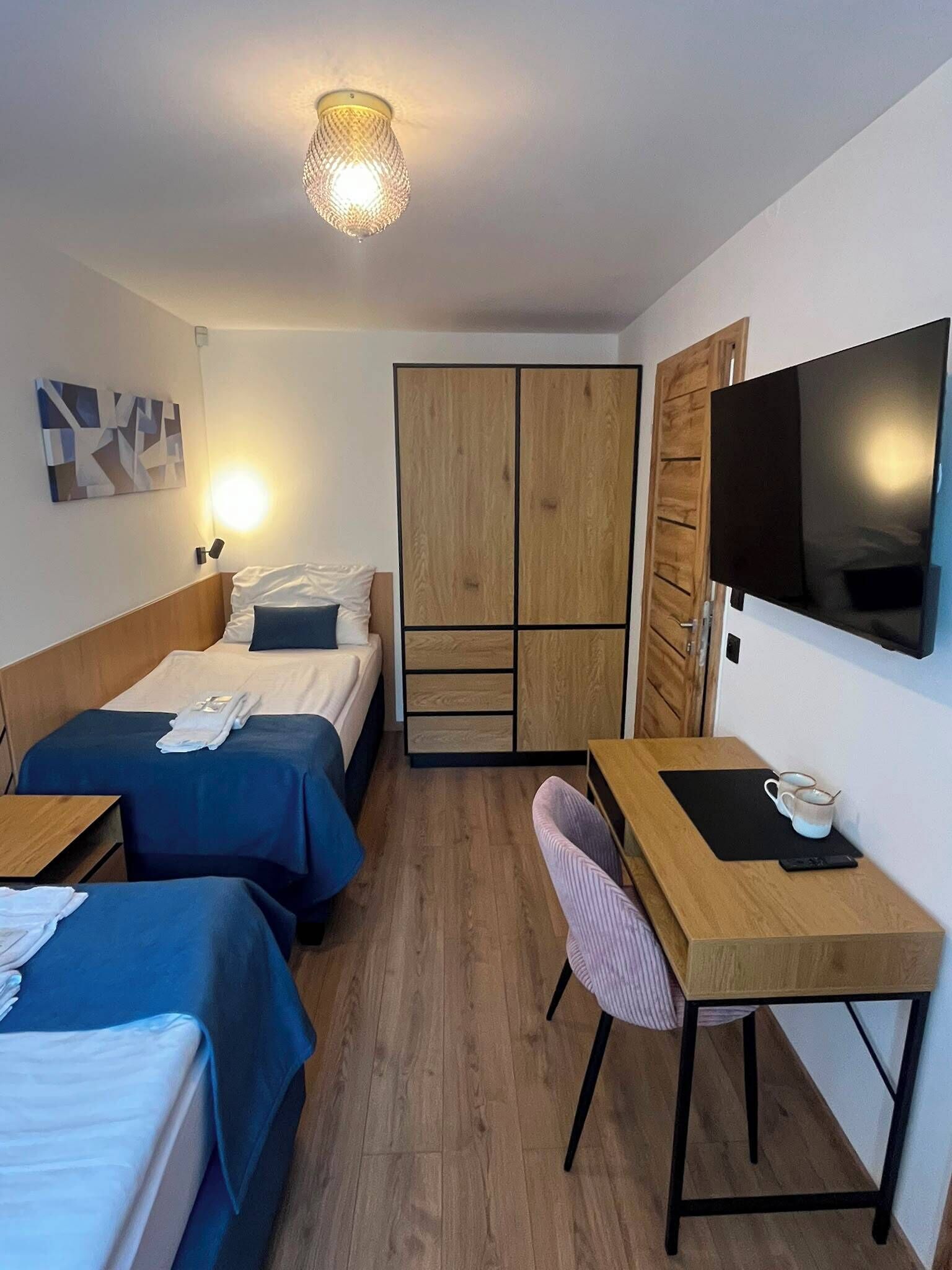 Classic Bungalow | Laptop workspace, WiFi (free), bed sheets